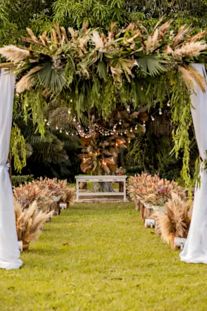 Outdoor wedding decorations
